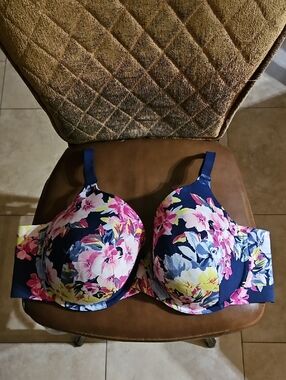 Cacique Lane Bryant Lightly Lined Full Coverage T-Shirt Underwire Floral Bra